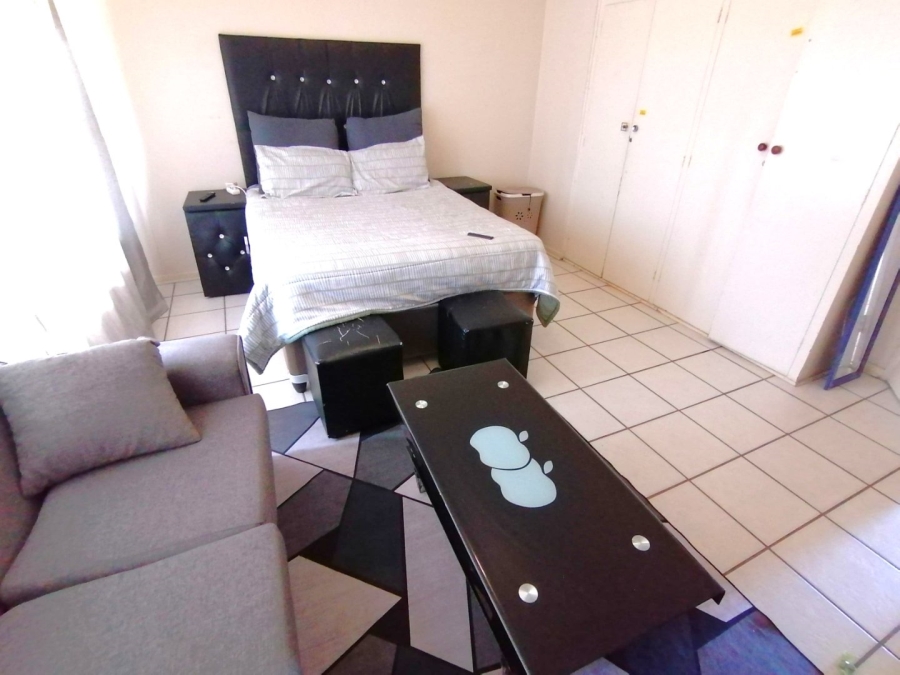 2 Bedroom Property for Sale in Bloemfontein Free State